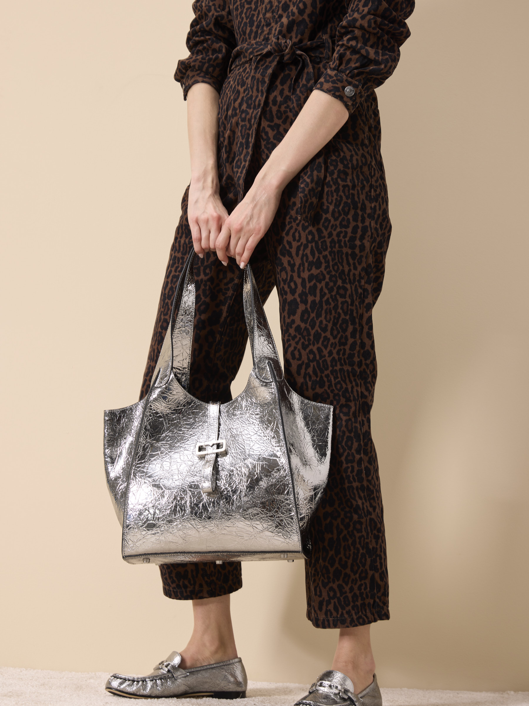 Lilou Metallic-Leder Silber, Zubehor, Tasche, Handtasche, Geldbörse, Person