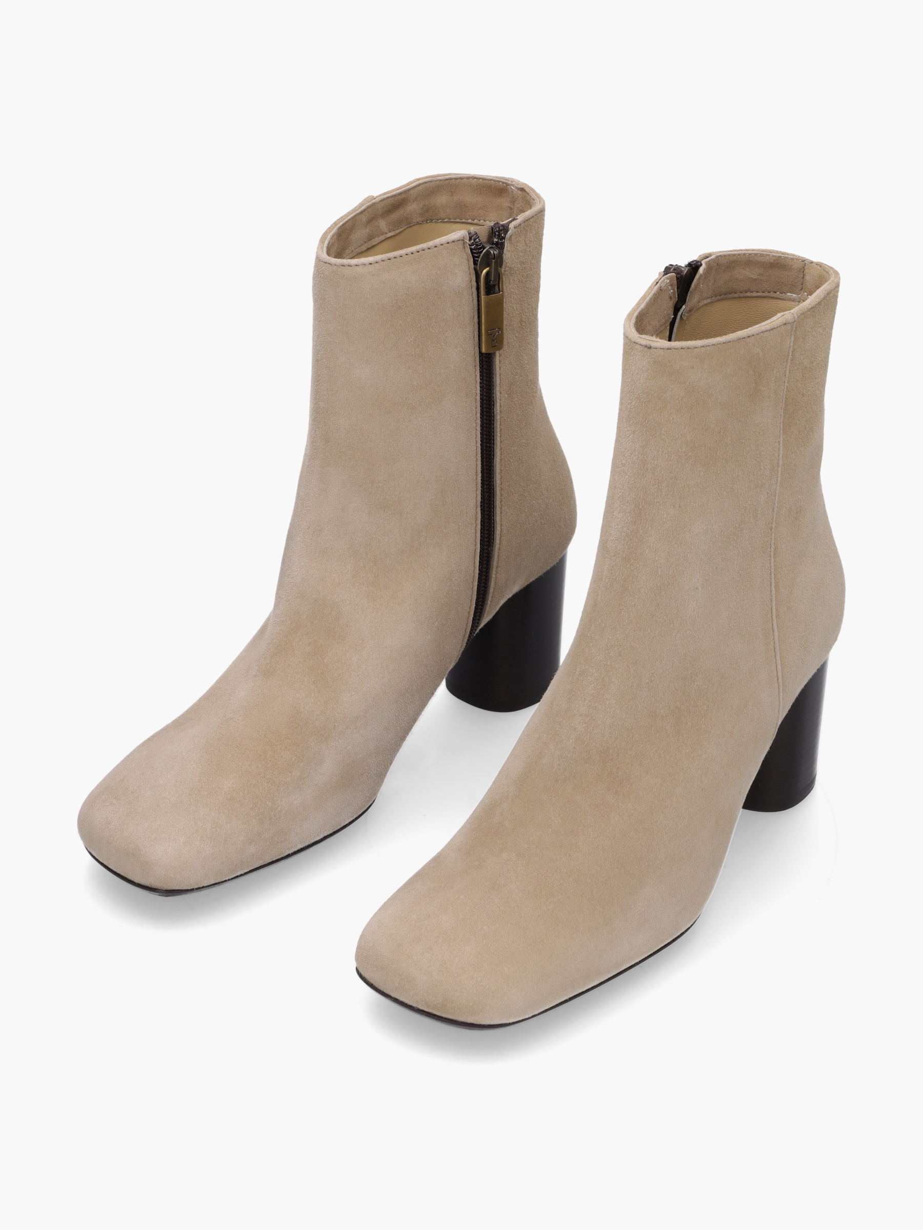 Bekleidung, Schuhwerk, Schuh, Hoher Absatz