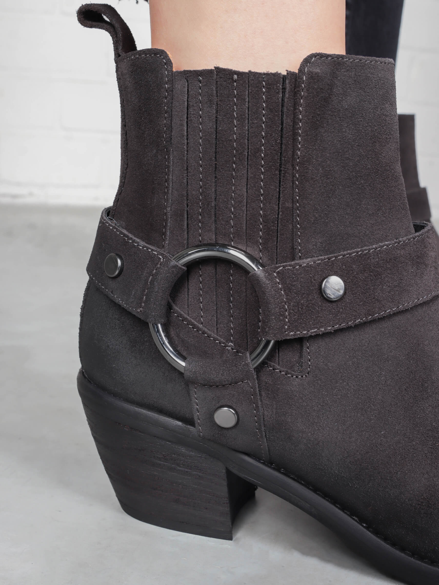Cowboy-Boots-carbone-TM09501-0002-0168-Thea-Mika_8_BM Cowboy Boots grau