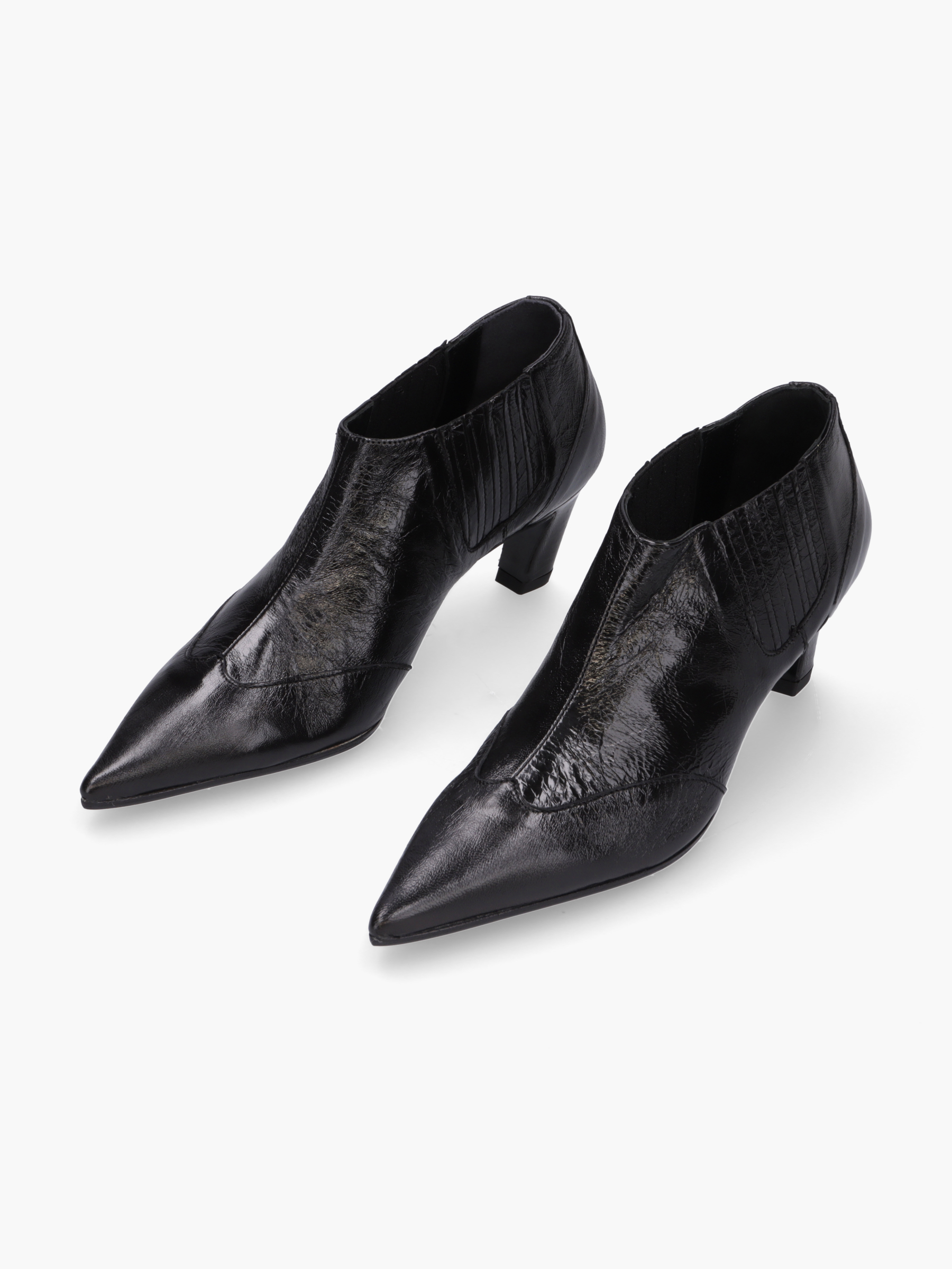 Bekleidung, Schuhwerk, Schuh, Hoher Absatz