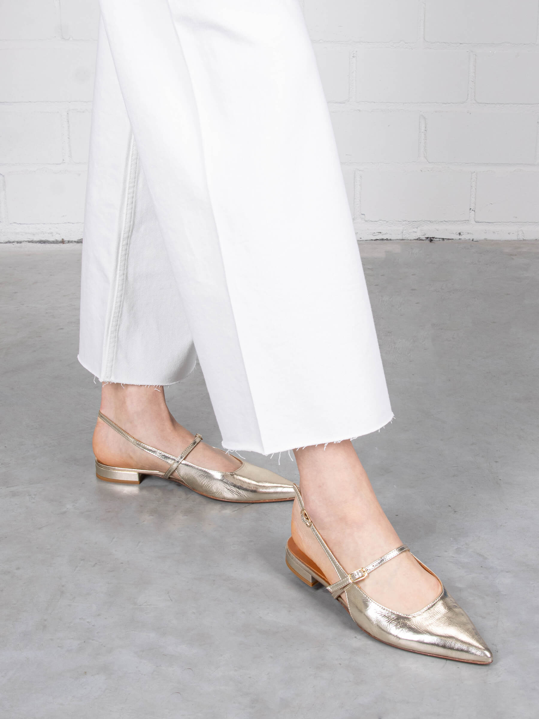 Sling-Ballerinas metallic platino, Schuh, Sandale, Hoher Absatz, Person, Frau