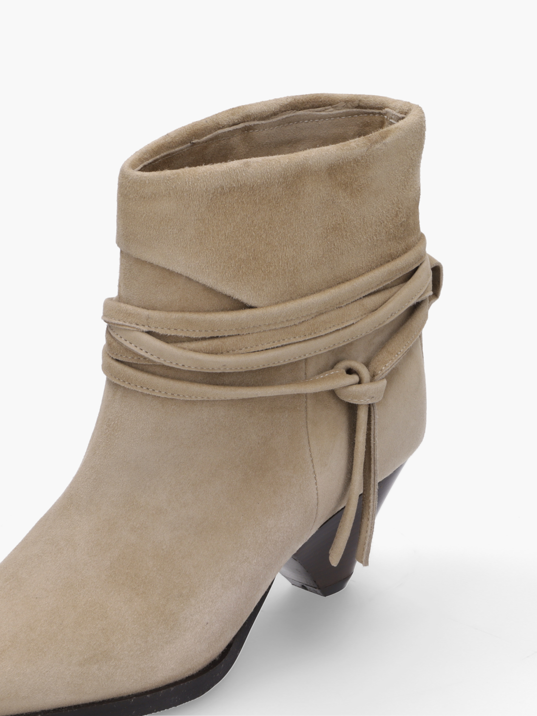 Bekleidung, Schuhwerk, Schuh, Hoher Absatz