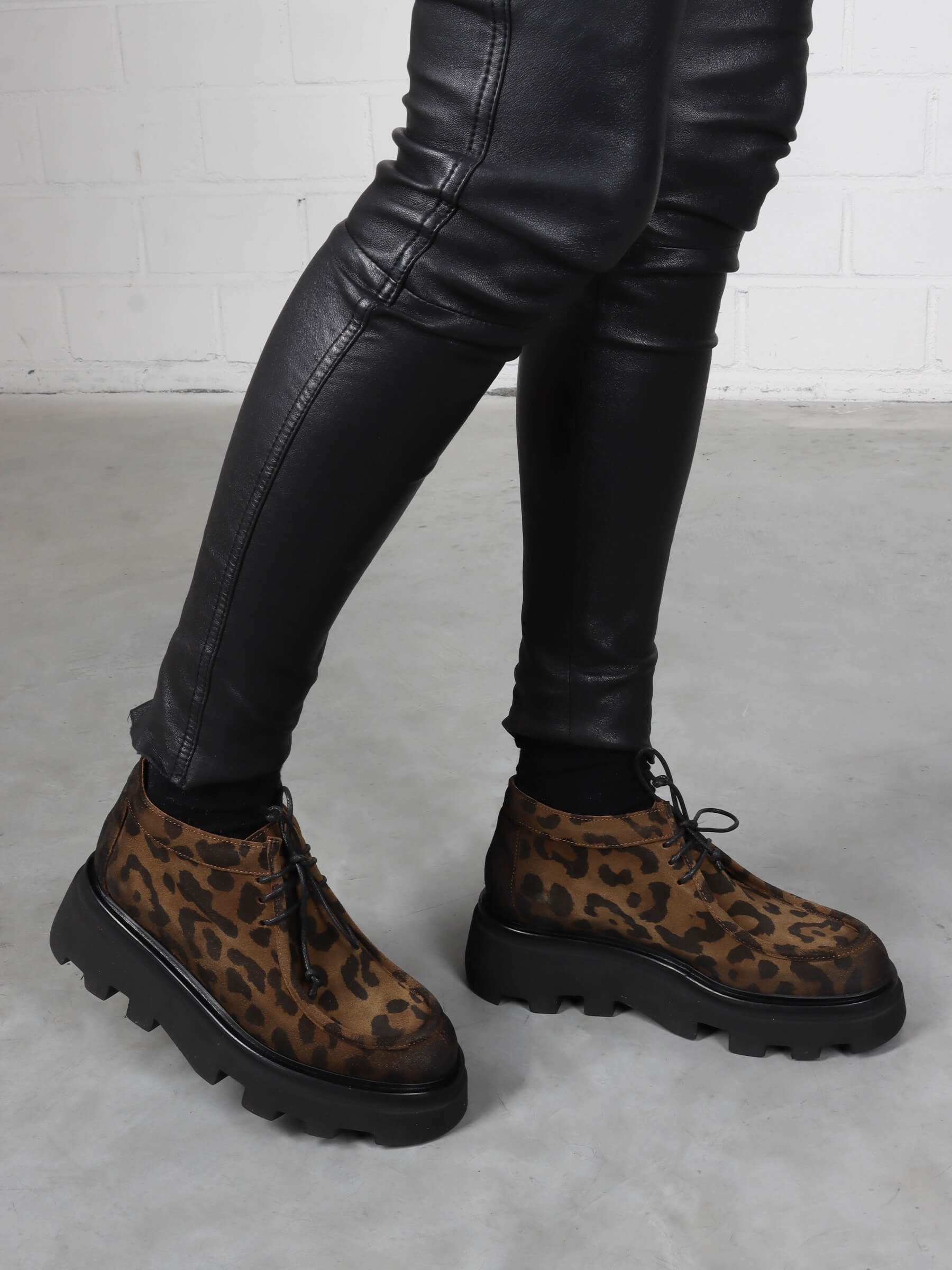 Halbschuhe braun leo