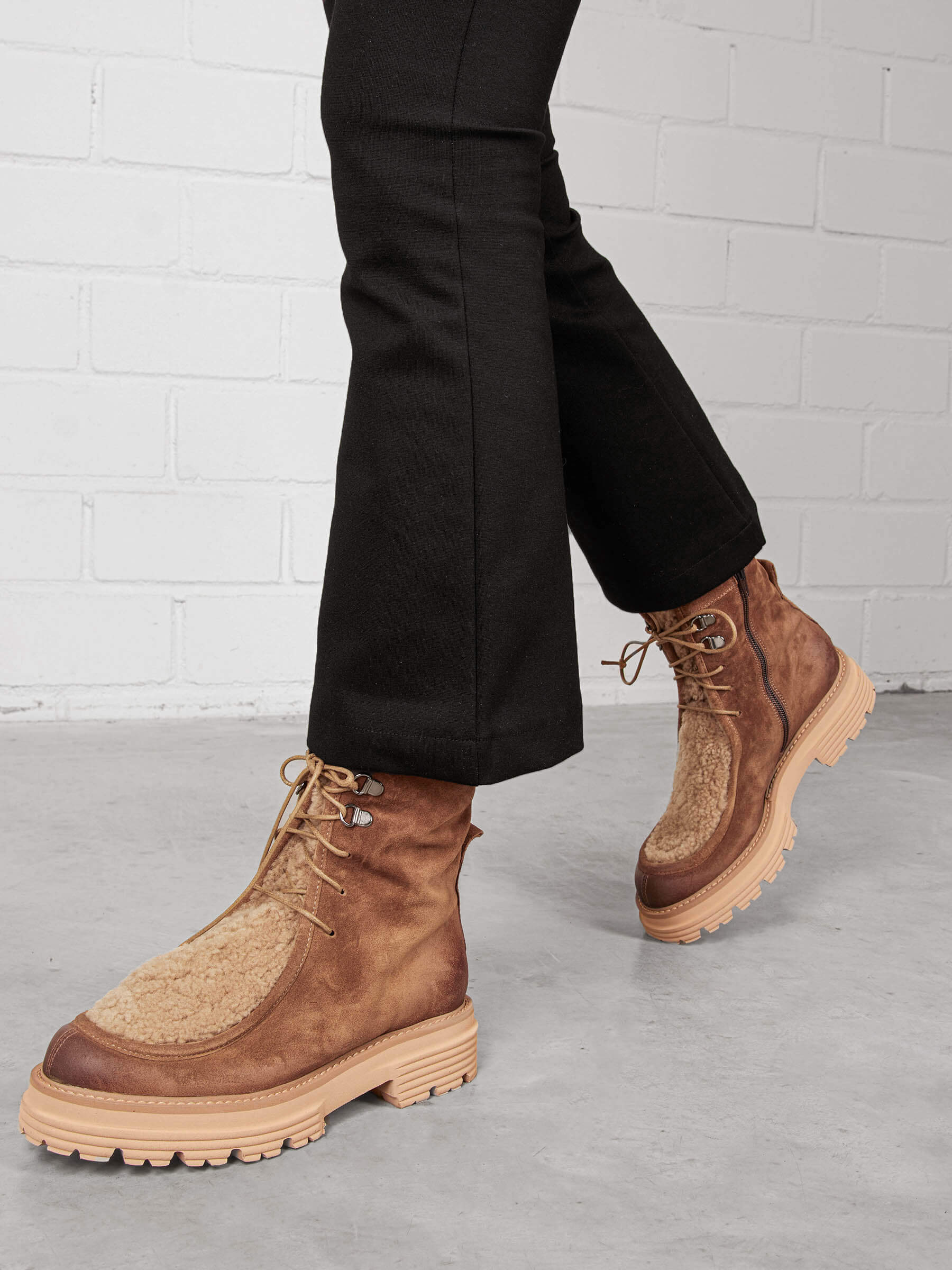 Lammfell Stiefeletten camel