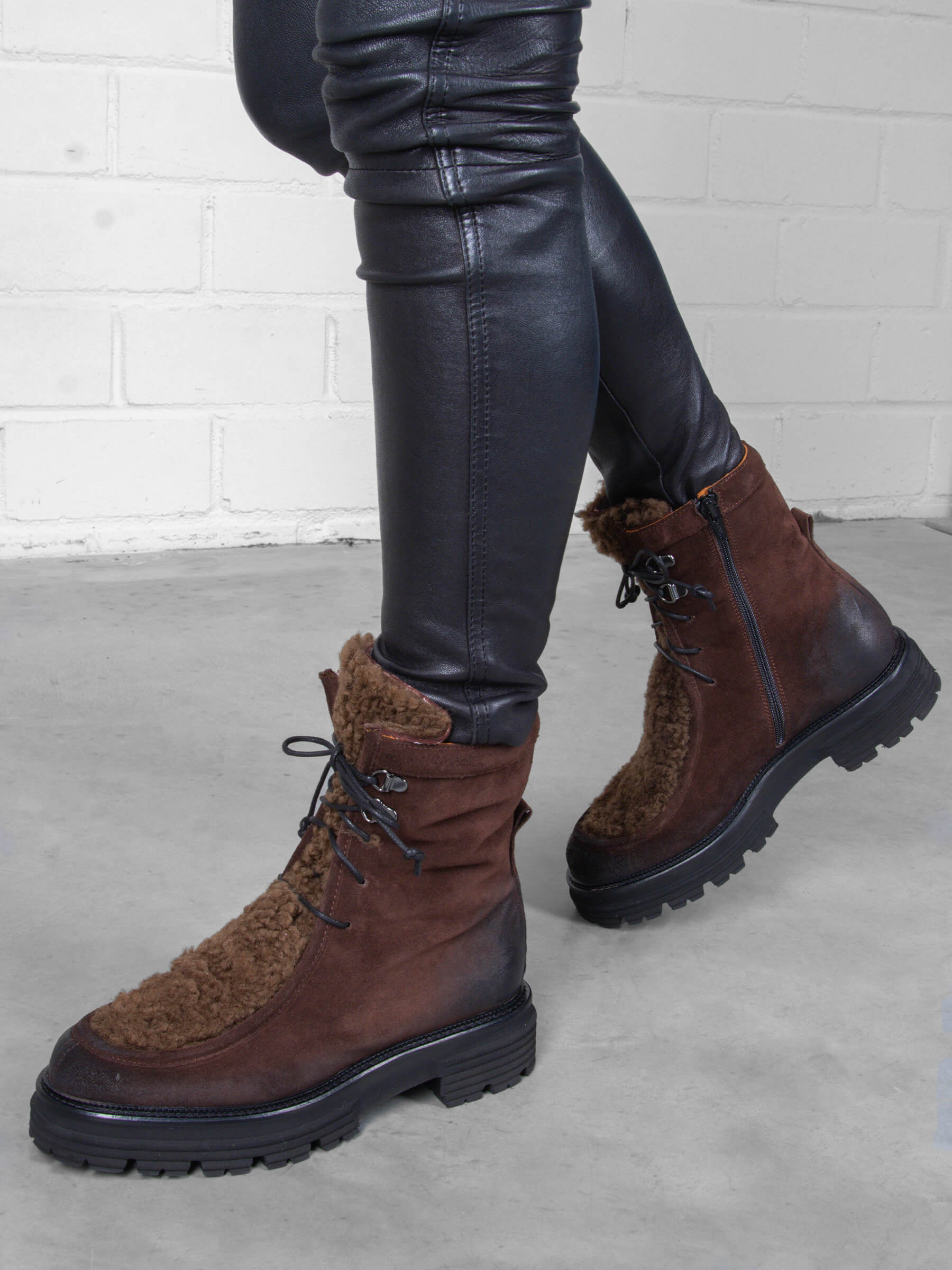 Lammfell Stiefeletten dunkelbraun