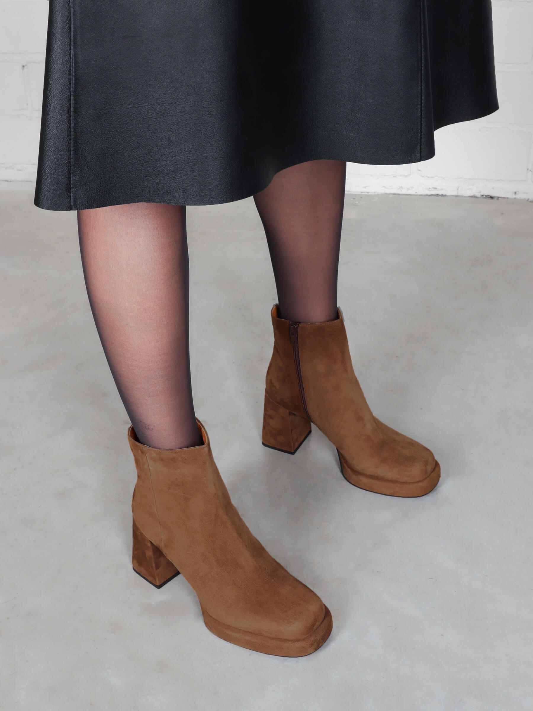 Plateau-Stiefeletten braun 85 mm