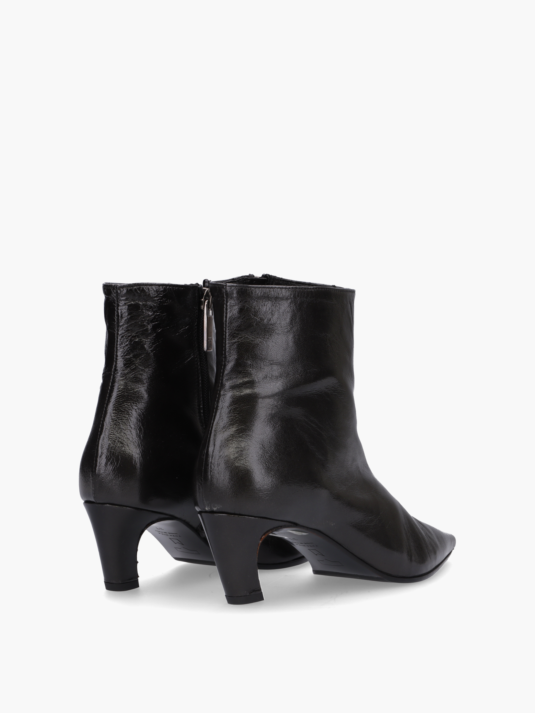 Bekleidung, Schuhwerk, Schuh, Hoher Absatz
