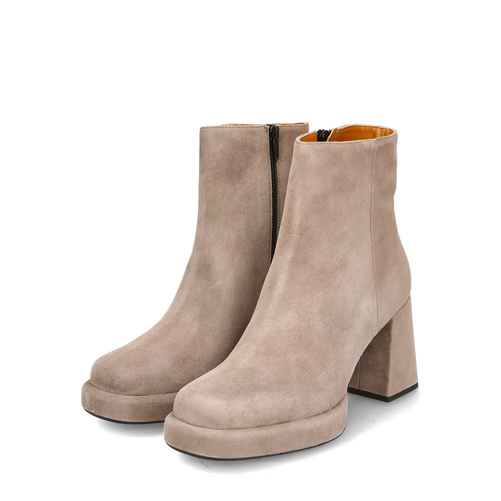 Plateau-Stiefeletten hellbraun 85 mm, Bekleidung, Schuhwerk, Schuh, Hoher Absatz, Wildleder