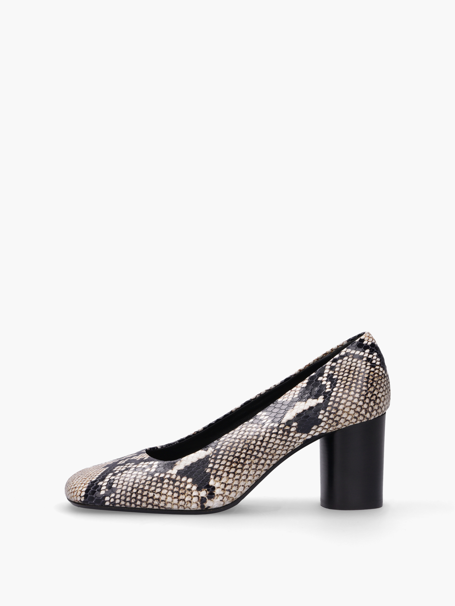 Bekleidung, Schuhwerk, Schuh, Hoher Absatz